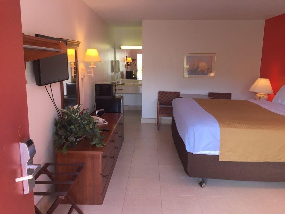 Econo Lodge North North Fort Myers Eksteriør bilde