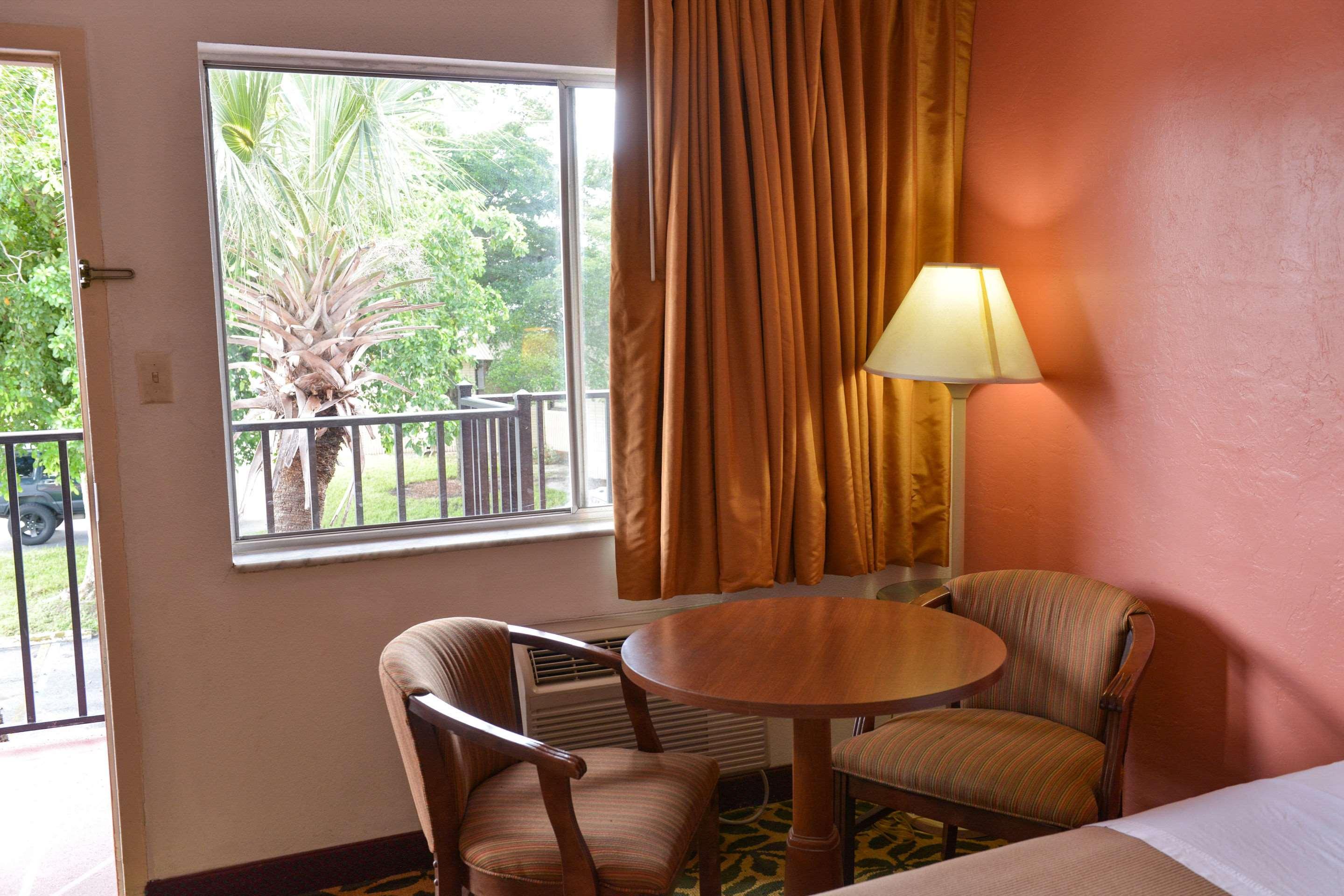 Econo Lodge North North Fort Myers Eksteriør bilde