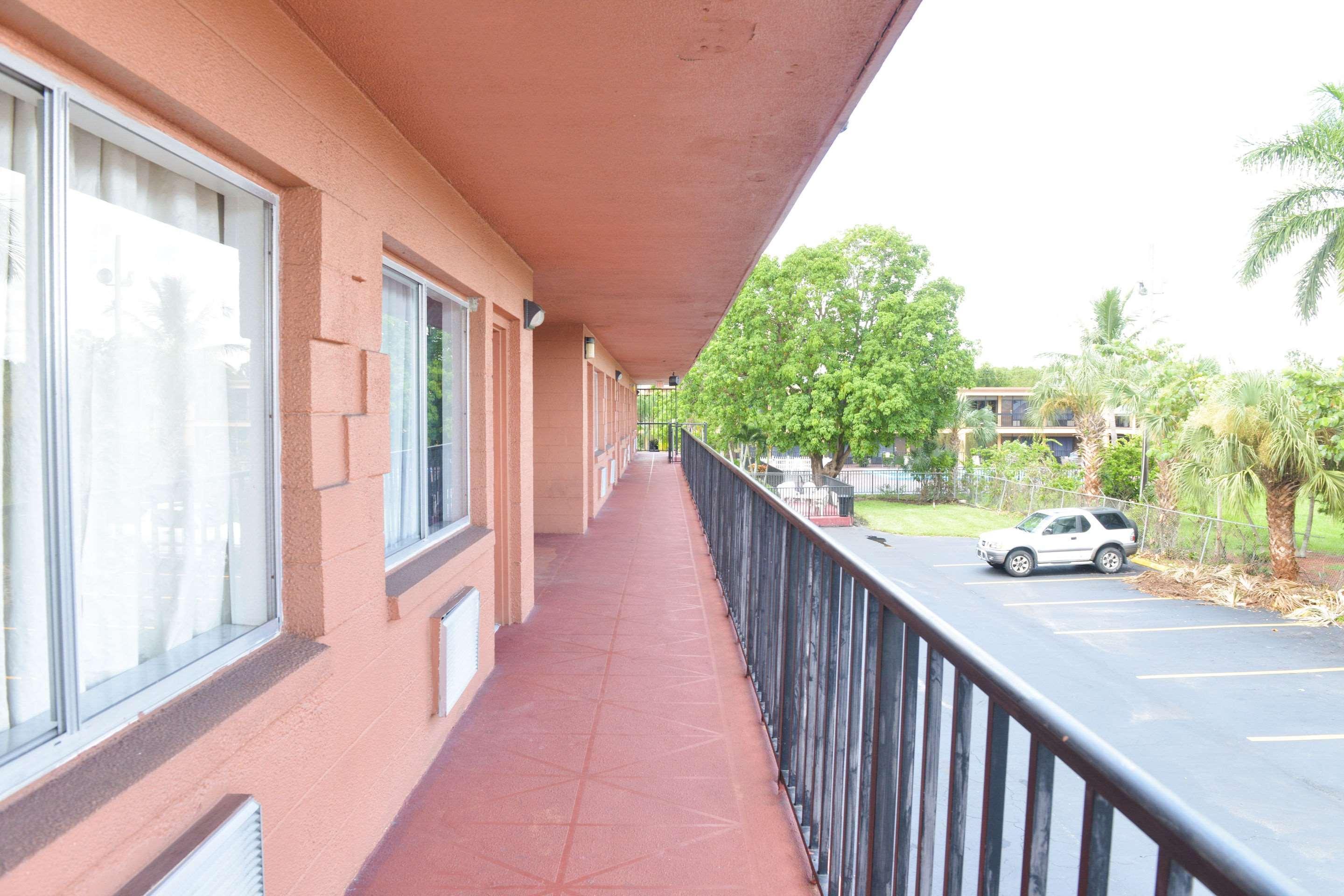Econo Lodge North North Fort Myers Eksteriør bilde